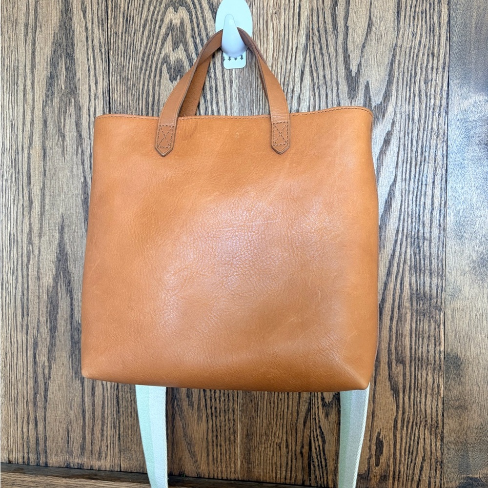 🩷MADEWELL🩷Tan Leather Tote with Cream & Mint crossbody strap - Picture 8 of 15